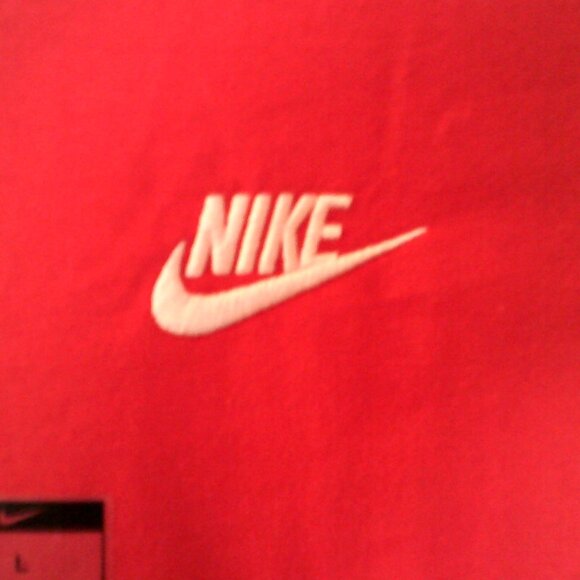 NEW NIKE SPORTSWEAR "Club Embroidered Tee" MEN'S RED WHITE T-SHIRT L AR4997-657 - Picture 3 of 6